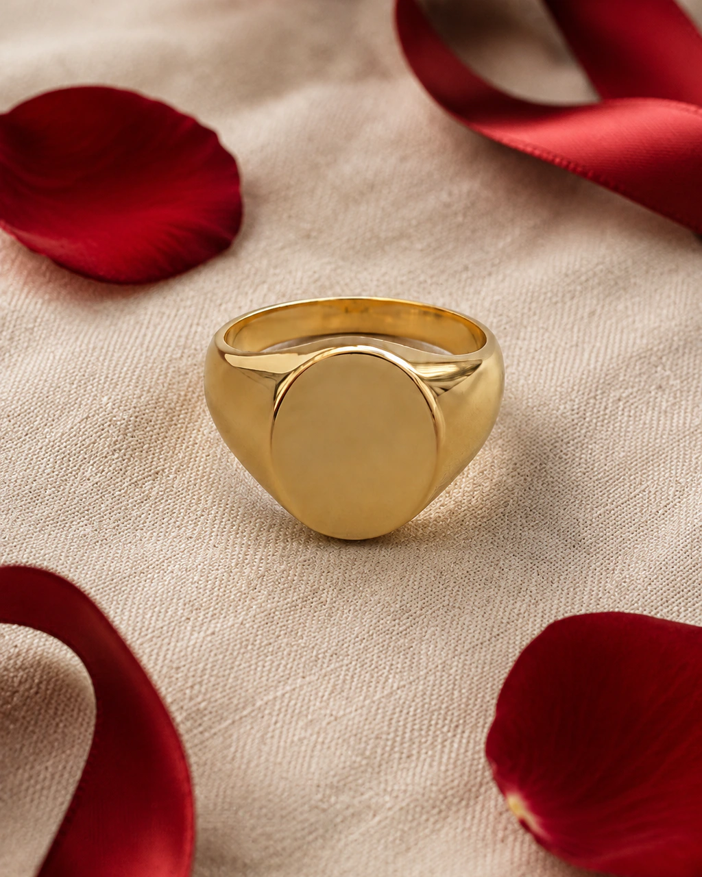 The same ring in a Valentine's Day campaign scene